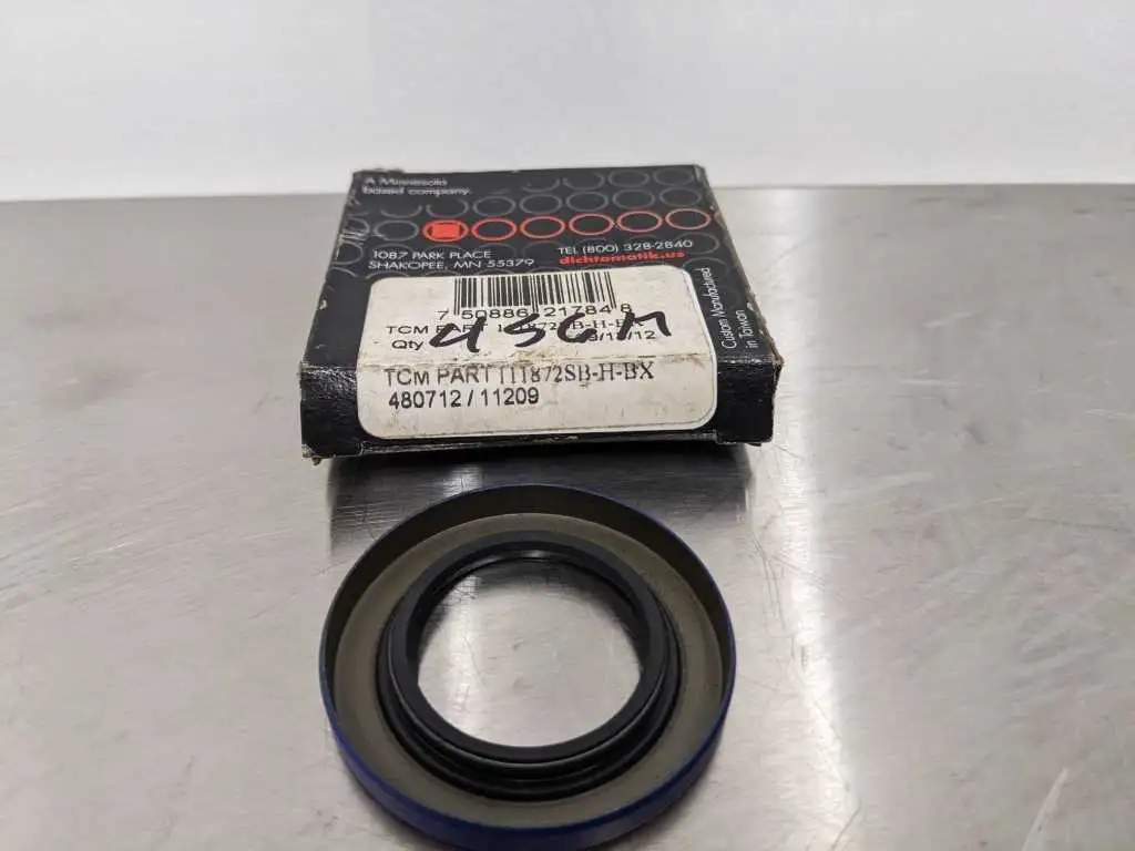 TCM by Dichtomatik 111872SB-H-BX Oil Seal replaces 480712/11209 - Image 2