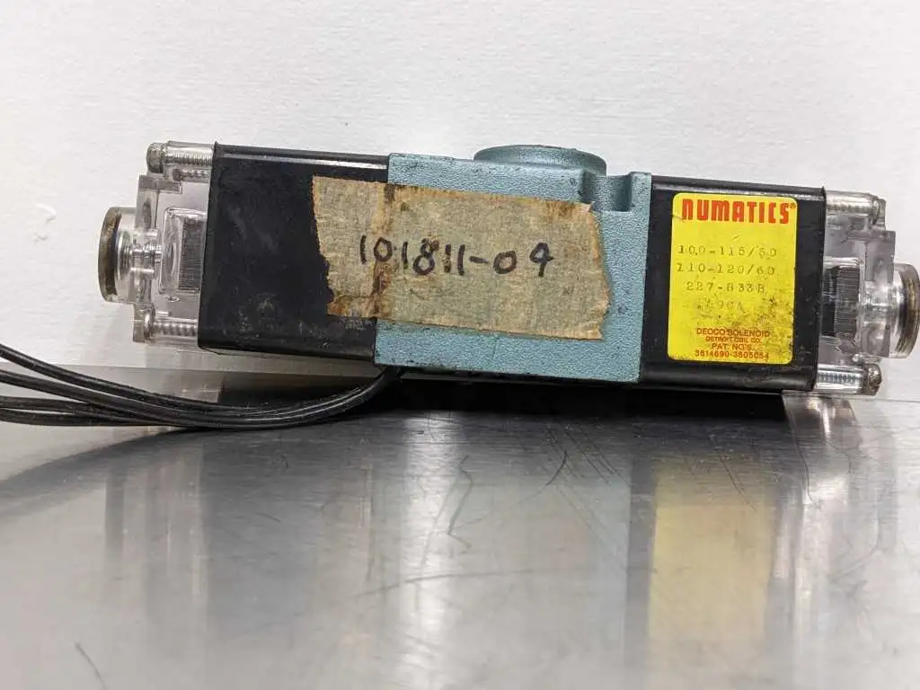 Numatics 227-833B Dual Solenoid with Valve Block 110-115, 110-120 90 - Image 2