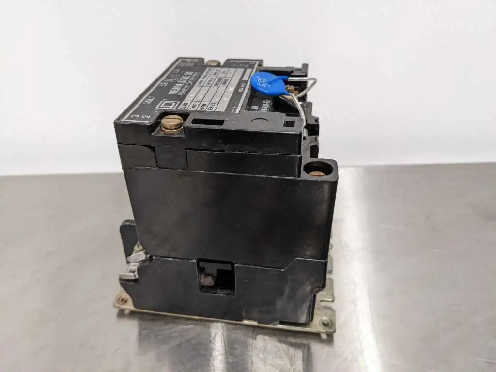 Square D 8536 Size 00 Motor Starter 1.5, 2HP 200, 230, 380, 460, 575, 600, VAC - Image 3