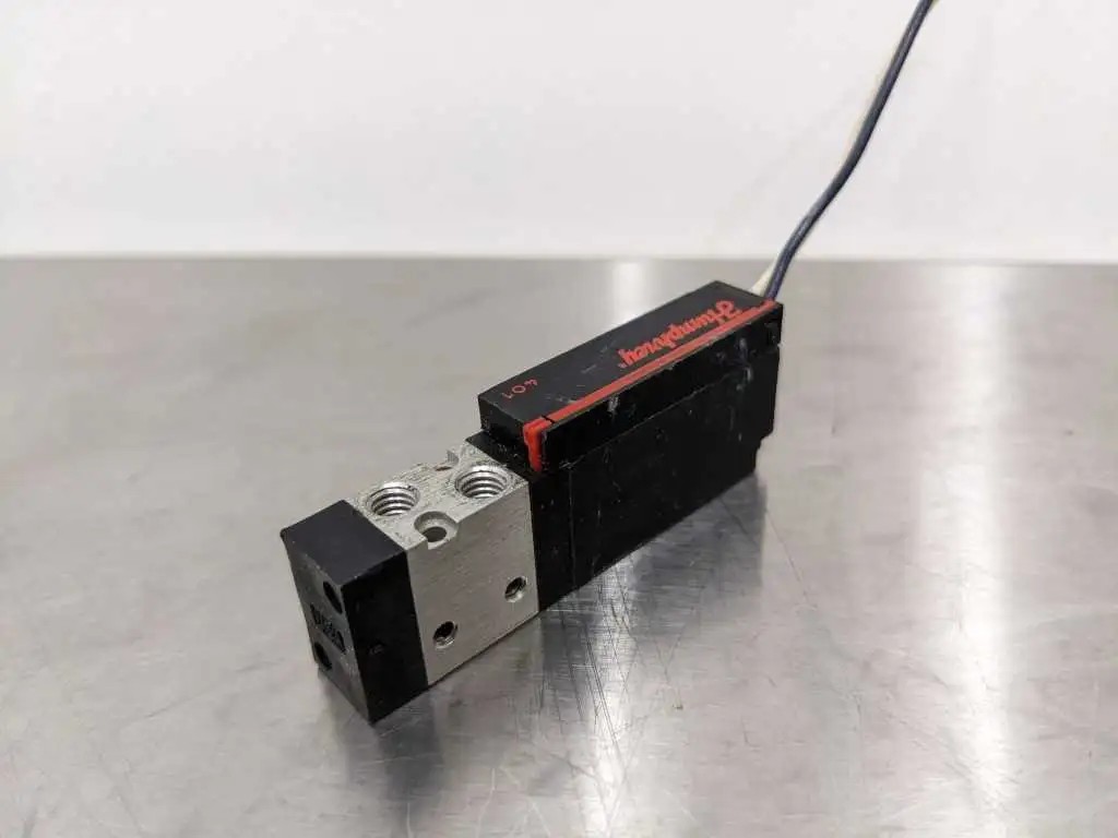 Humphrey 401 Micro Solenoid Valve 24, VDC 264-13 D93 - Image 3