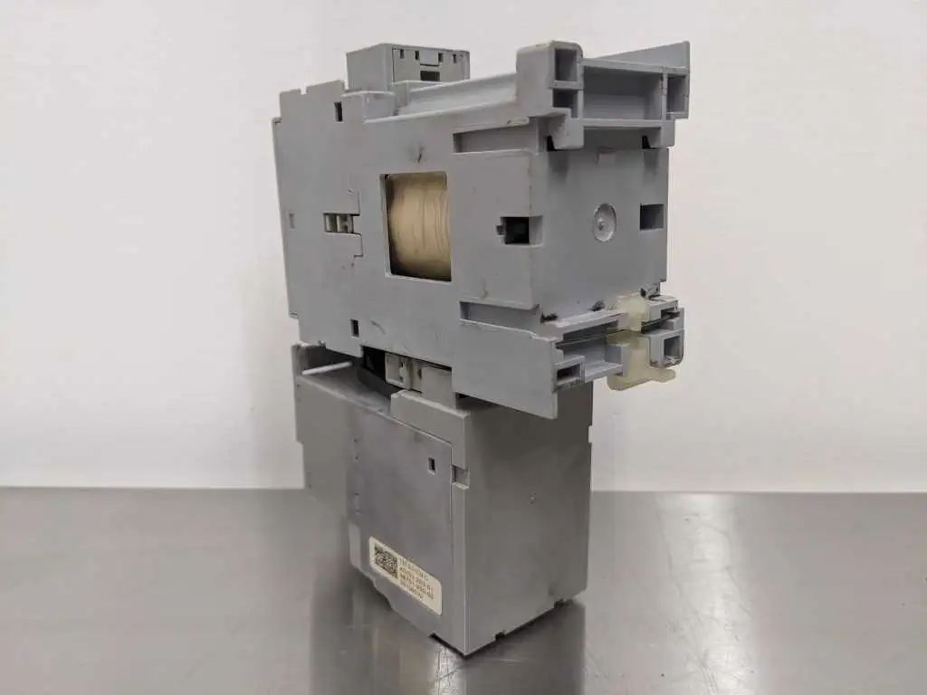 Allen-Bradley 100-C12Z10, 193-ED1CB Contactor and Overload Relay 0.5, 2, 3, 7.5, 10HP - Image 5