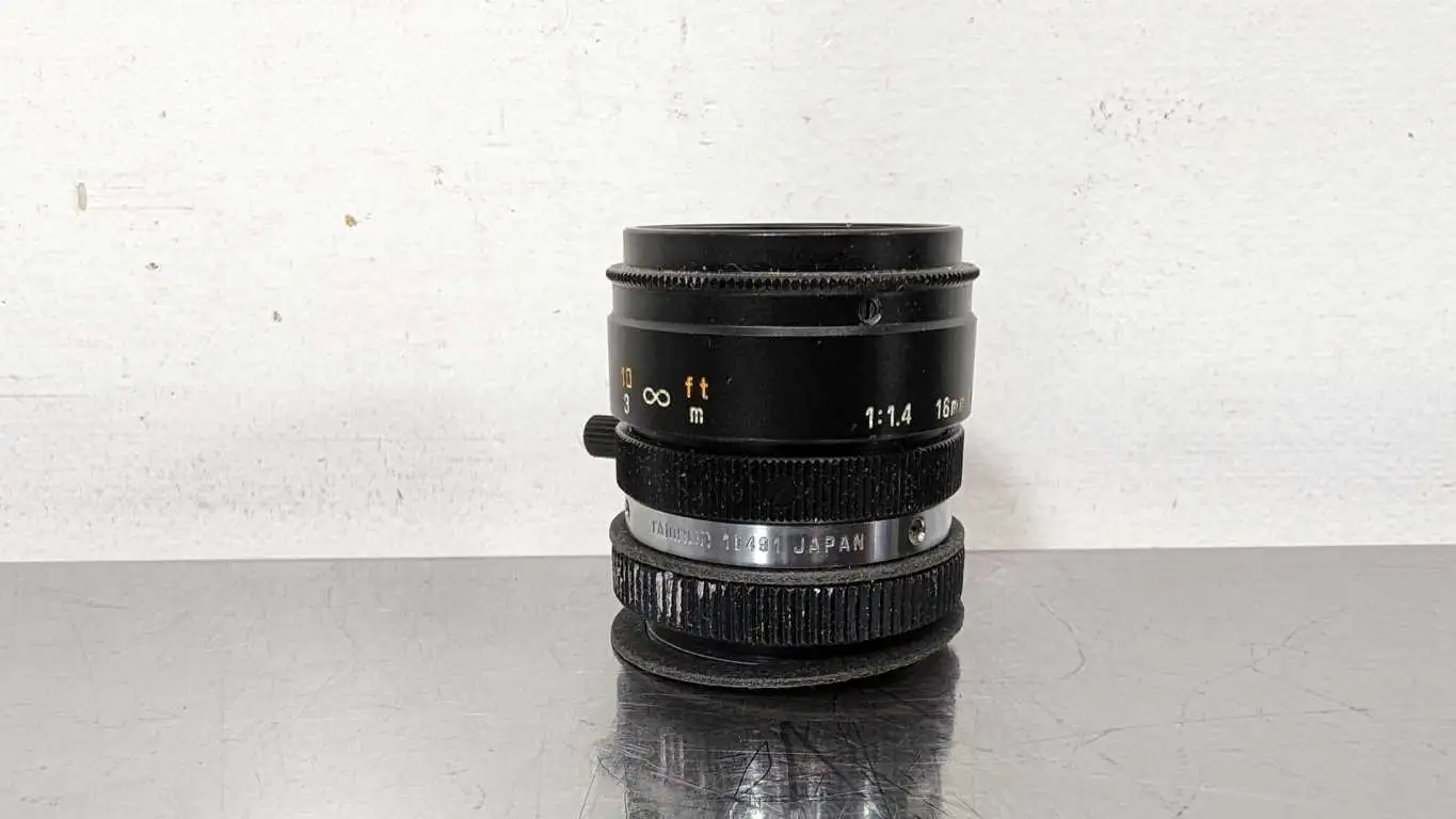 Tamron 1:1.4 16mm Ø25.5 Lens 1-10ft 0.3-3m 1″ Thread