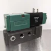 Numatics 225-239B Solenoid Valve with Block 150 PSIG 24, VDC 081SA4004