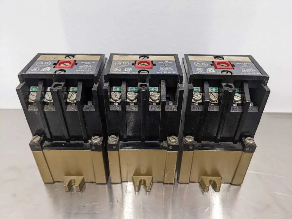 3 Pack Allen-Bradley 700-P200A1 AC Relay Ser A 3 Pole - Image 4