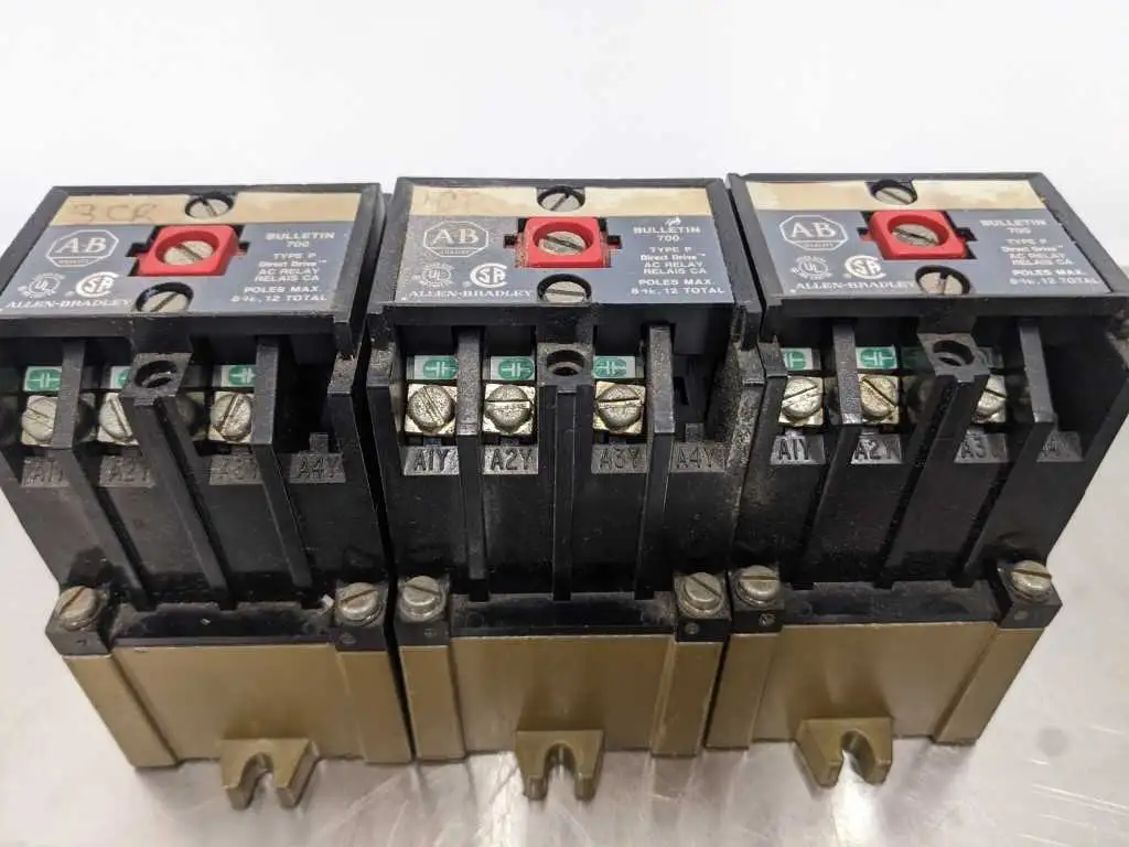 3 Pack Allen-Bradley 700-P200A1 AC Relay Ser A 3 Pole - Image 7