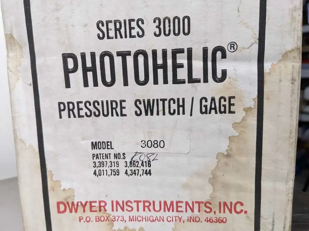 Dwyer 3080 Photohelic Pressure Switch Gage 25 PSIG - Image 8