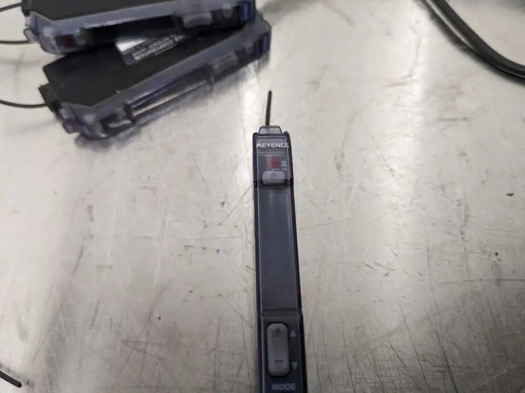 4 Pack Keyence FS-V21R Photoelectric Fiber Optic Amplifier - Image 6