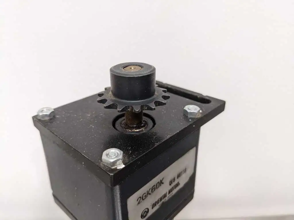 Oriental Motor PB206-201 Reversible Motor 100, V 5.6, 6.0 2GK60K Gear Head - Image 3