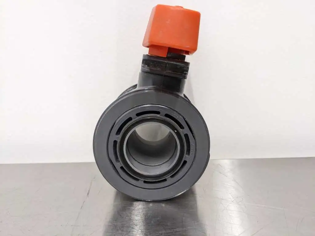 Hayward 1 1/4" True Union Ball Valve 1 1/4" PVC EPDM - Image 2