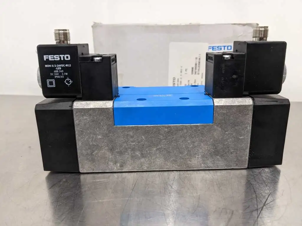 Festo MDH-5/3G-D-3-M12-C Solenoid Valve 539080 - Image 4
