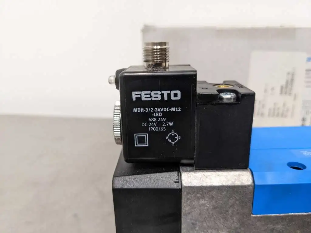 Festo MDH-5/3G-D-3-M12-C Solenoid Valve 539080 - Image 5