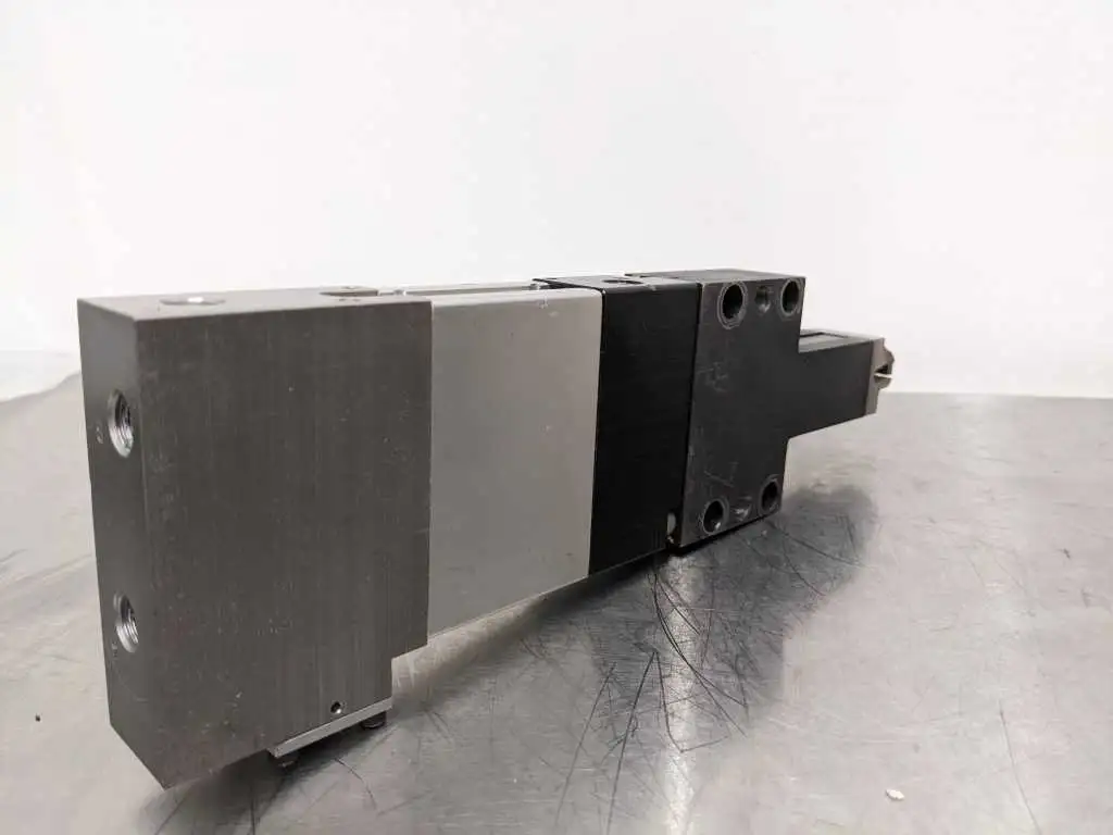 Parker XHF2MLSD32-12.7-YF2-15YB225 Locate Clamp 0.8 MPa Taiyo - Image 7