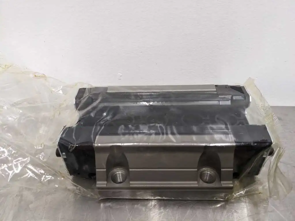 THK SHS35C1QZZZE Linear Guide Carriage Bearing Block UIE06270 - Image 2