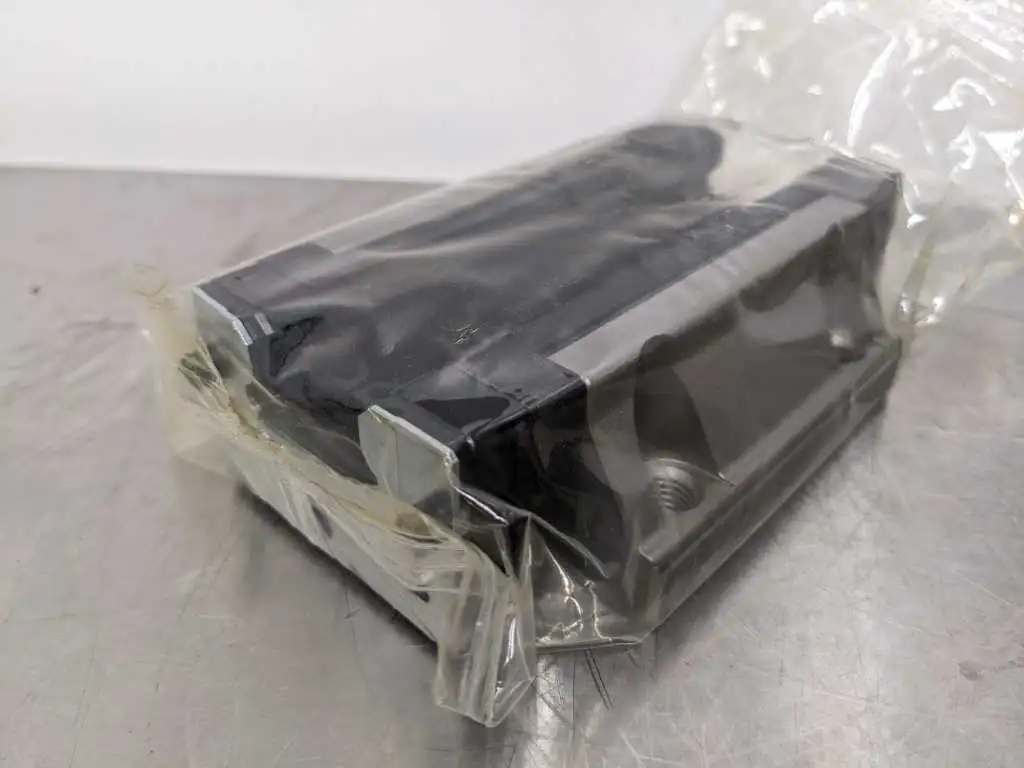 THK SHS35C1QZZZE Linear Guide Carriage Bearing Block UIE06270 - Image 6