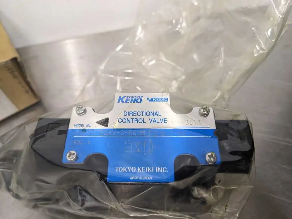 Tokyo Keiki DG4V-3-6A-M-P2-B-7-54 Directional Control Valve - Image 2