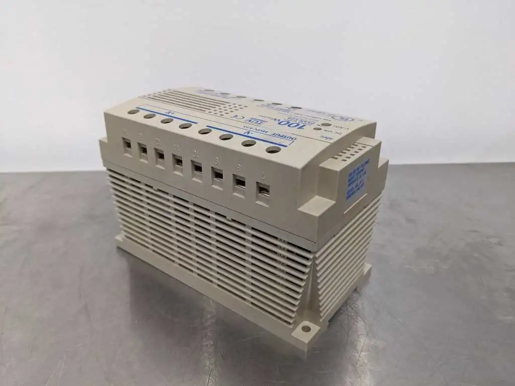idec PS5R-E24 Power Supply 100-120/200-240VAC 2.5/1.5 to 24VDC 4.2A - Image 3