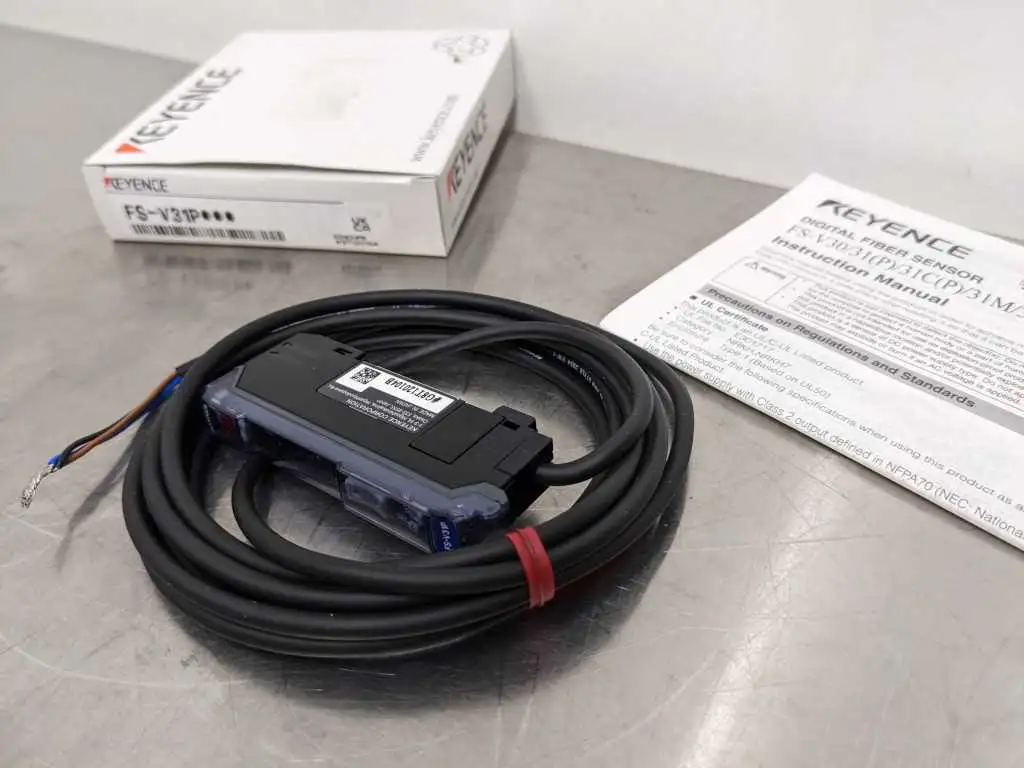 Keyence FS-V31P Digital Fiber Optic Sensor UK CA 00931PK #8T120104 - Image 4