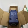Telemecanique ZCKJ11H7 Body Contact - Image 2