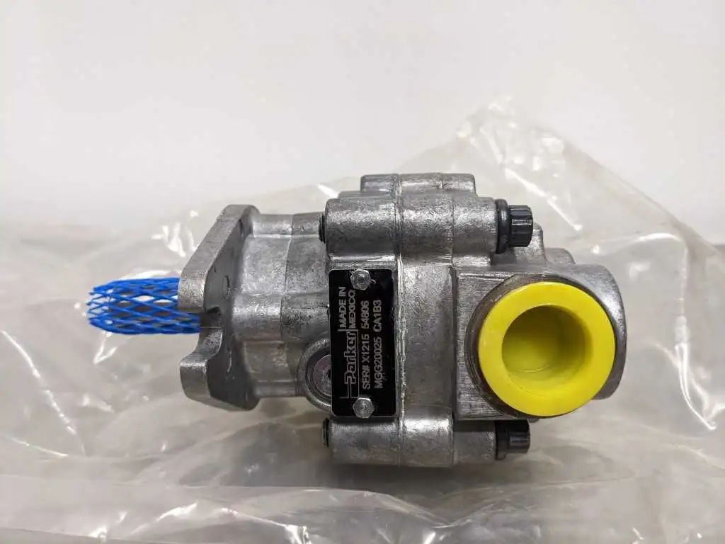 Parker MGG20025 CA1B3 Hydraulic Motor - Image 2