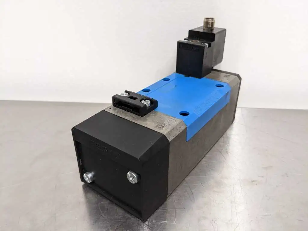 Festo MDH-5/2-D-3-FR-M12-C Air Solenoid Valve MDH-3/2-24VDC-M12-LED Pilot Valve - Image 4