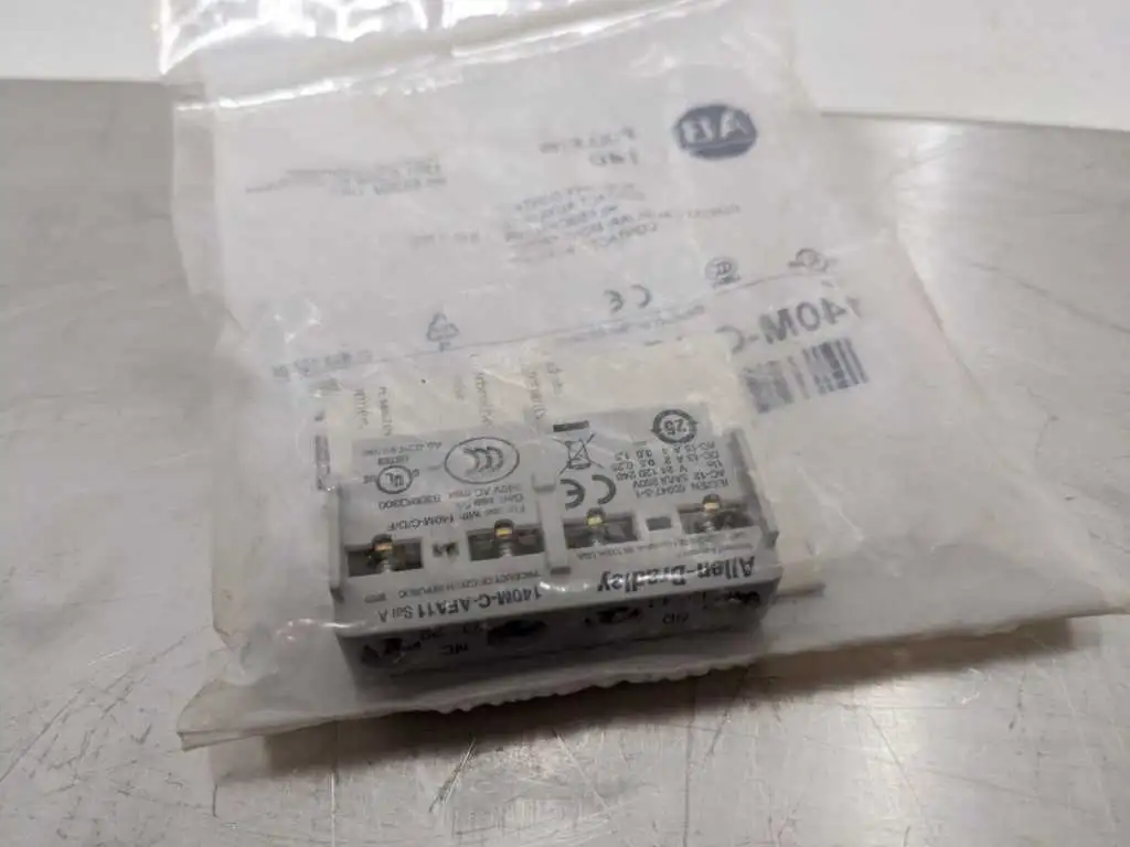 Allen-Bradley 140M-C-AFA11 Auxiliary Contact 1NO 1NC - Image 2