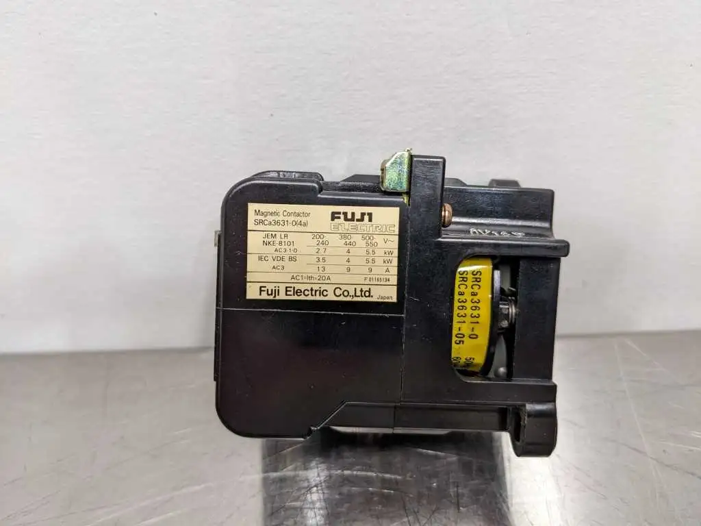 Fuji SRCa3631-0(4a) Magnetic Contactor New - Image 2