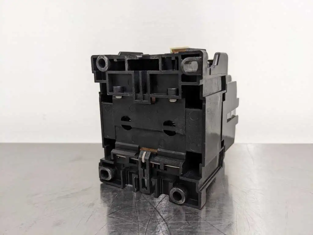 Fuji SC-1N/UD Magnetic Contactor 2NO 2NC 2NCOTO - Image 4