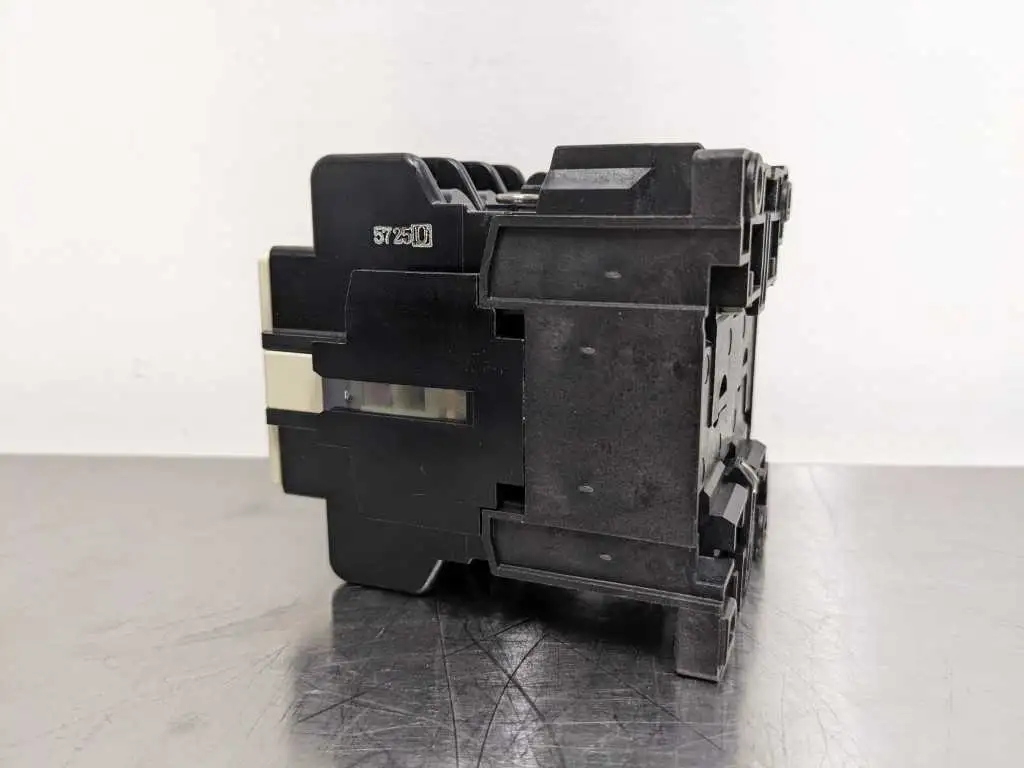 Fuji SC-1N/UD Magnetic Contactor 2NO 2NC 2NCOTO - Image 5