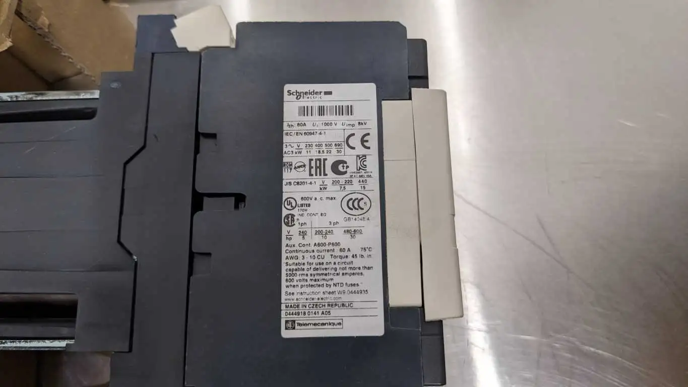 Schneider Electric LC1D40BD Contactor - Image 10