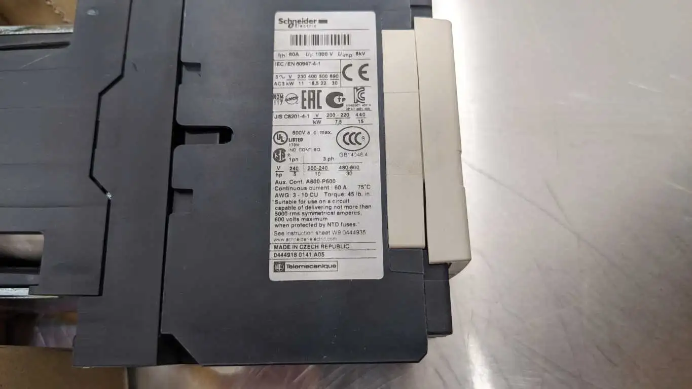 Schneider Electric LC1D40BD Contactor - Image 12