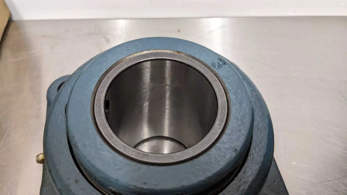 Dodge 023104 F4B-E-203R Flange Mount Bearing 2 3/16 Inch 4 Bolt - Image 3