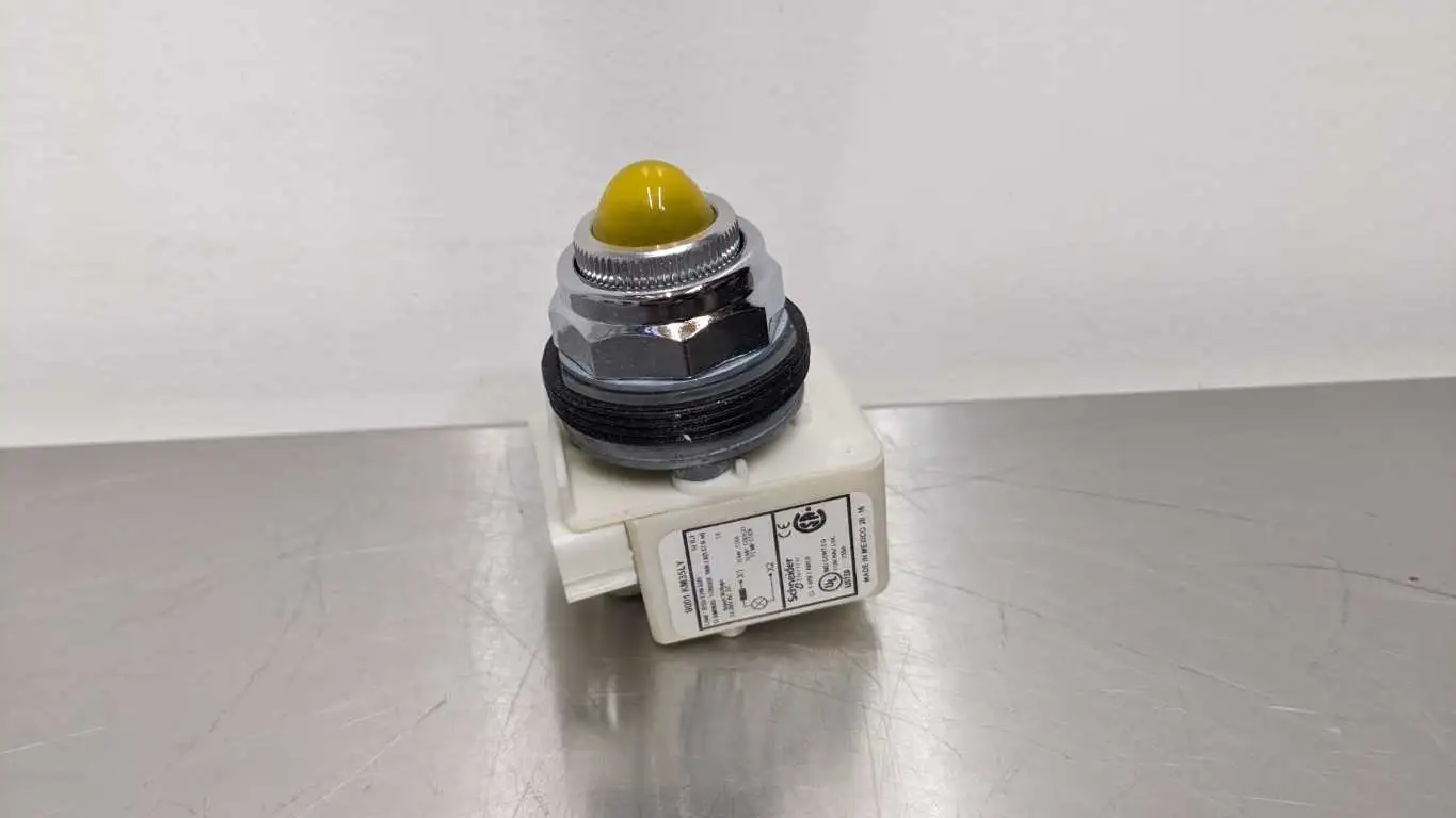 Schneider Electric 9001KP35LYY6 Standard Pilot Light Yellow LED Harmony - Image 2