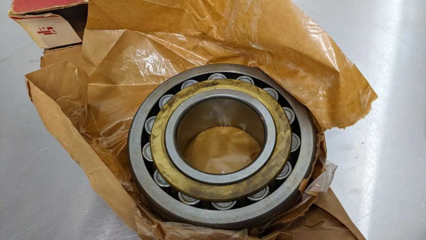 SKF 22314 CKY C3 W33 3/72 BF01 Spherical Roller Bearing - Image 3