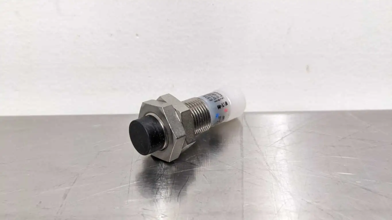 Eaton E57SAL12T110ED Inductive Proximity Sensor 12mm Tubular - Image 2