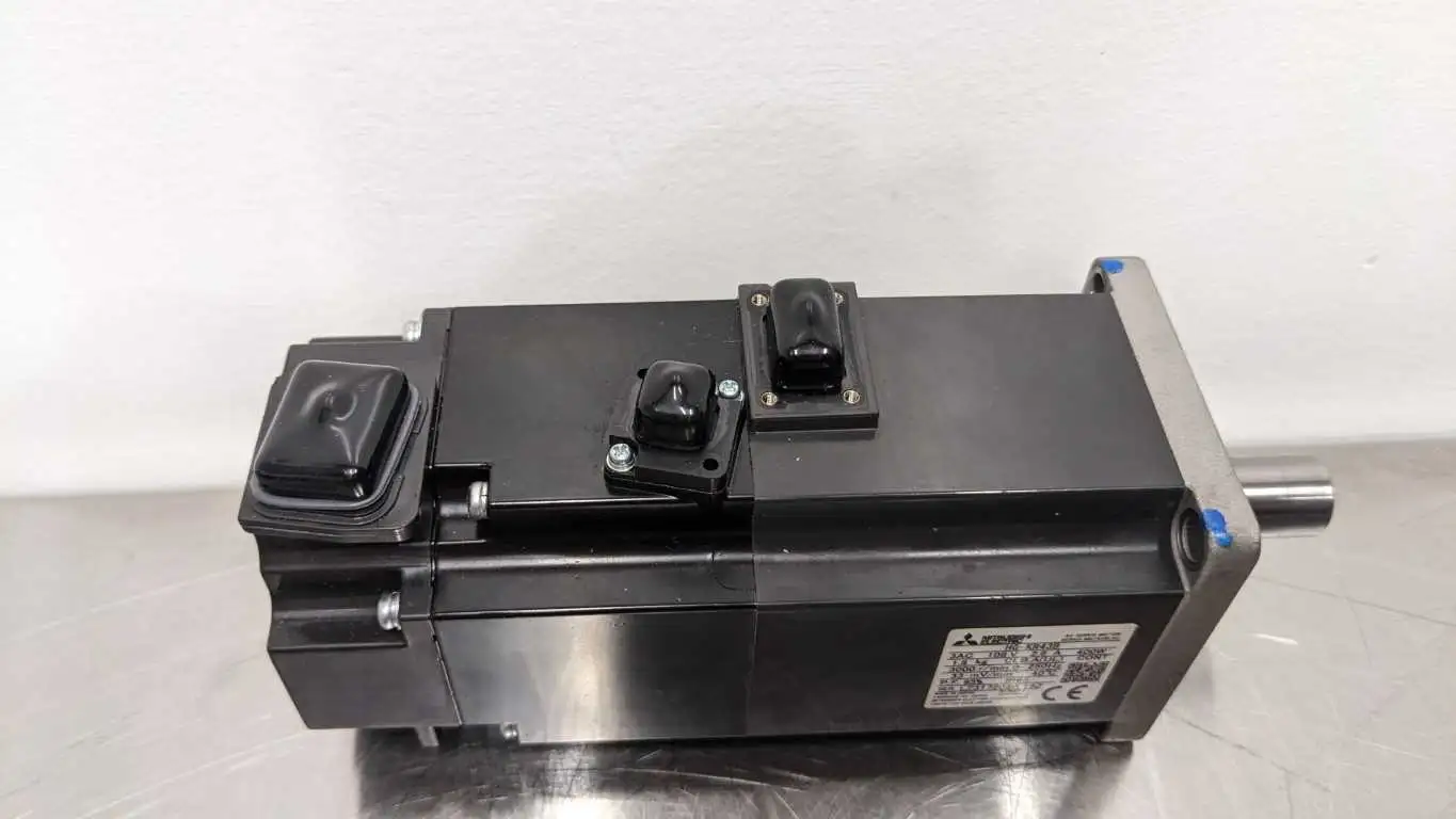 Mitsubishi HG-KR43B AC Servo Motor 3000 RPM 3AC 108V 2.6A 400W IP65 - Image 6