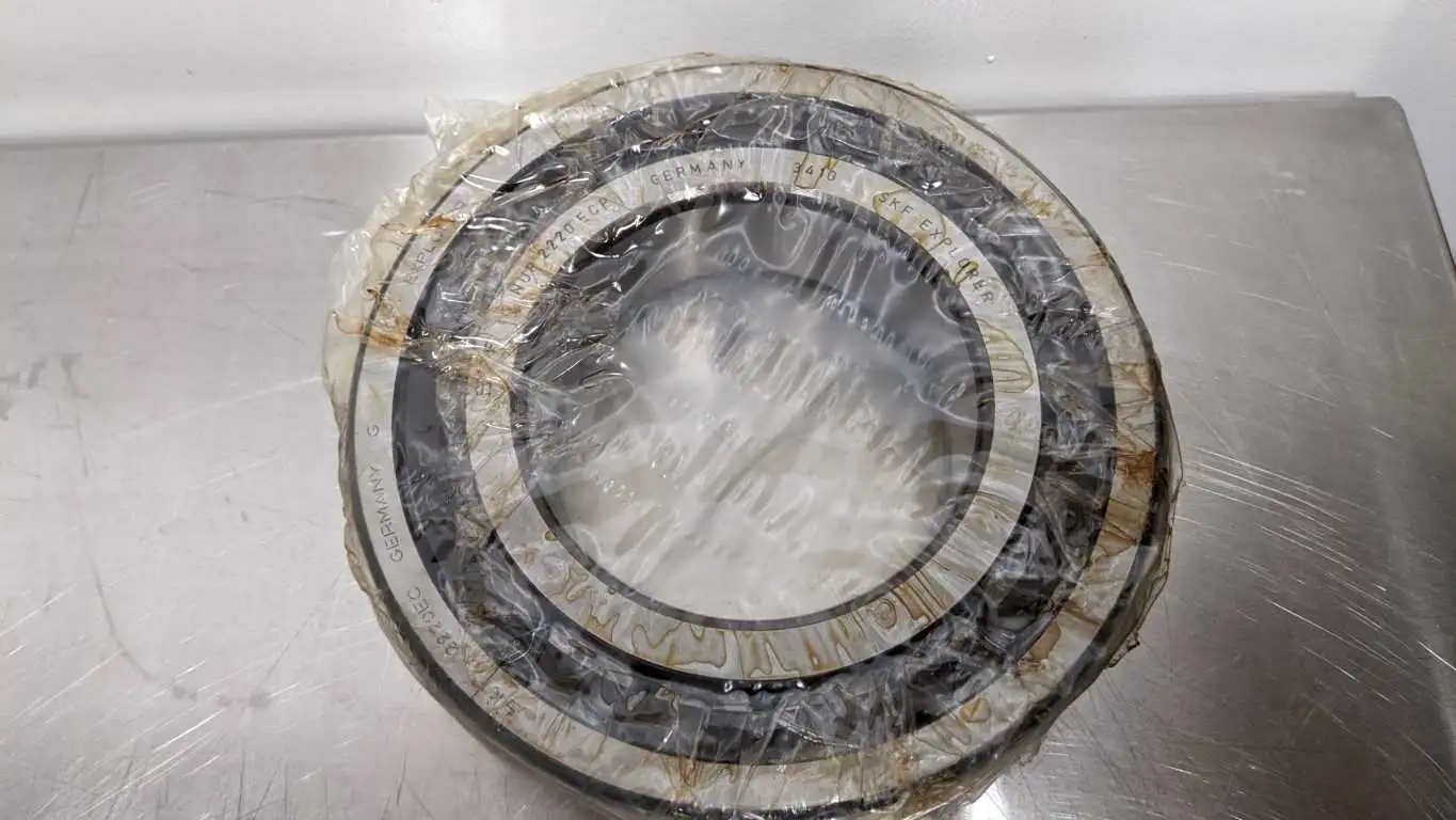 SKF NUP 2220 ECP Single Row Cylindrical Roller Bearing 100mm ID 180mm OD 46mm Wide NUP2220ECP Explorer 341G - Image 2