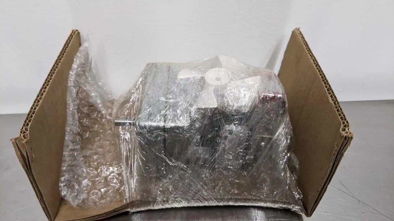 Dayton 1MBG3 AC Parallel Shaft Gearmotor 1/316HP 3231:1 Ratio 100 in-lbs 1.1 RPM - Image 2