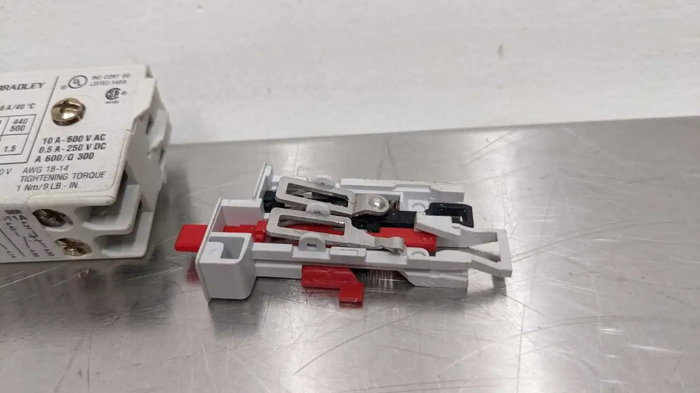 Allen-Bradley 190-T11-11 Trip Indicator - Image 6