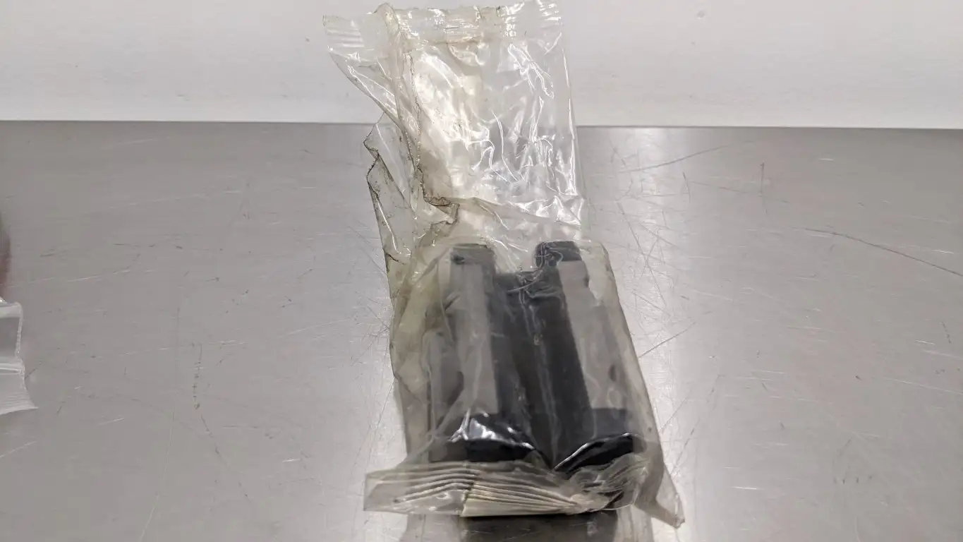 THK SHS15C1SSC1 Linear Bearing Block 47mm Wide x 64.4mm Long 15mm Rail USA - Image 3