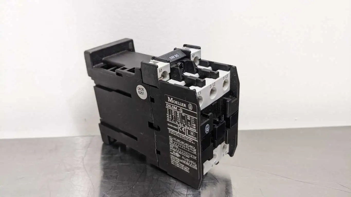 Moeller DIL0M-G Contactor 24VDC 35A 600VAC - Image 2