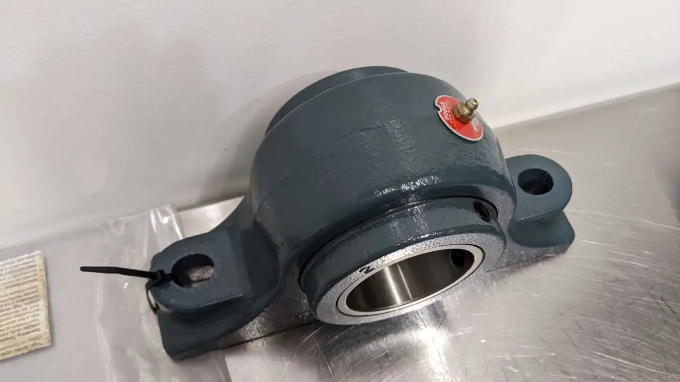 New! Dodge 023018 Pillow Block Bearing 3" P2B-E-300R Type E-Xtra - Image 3