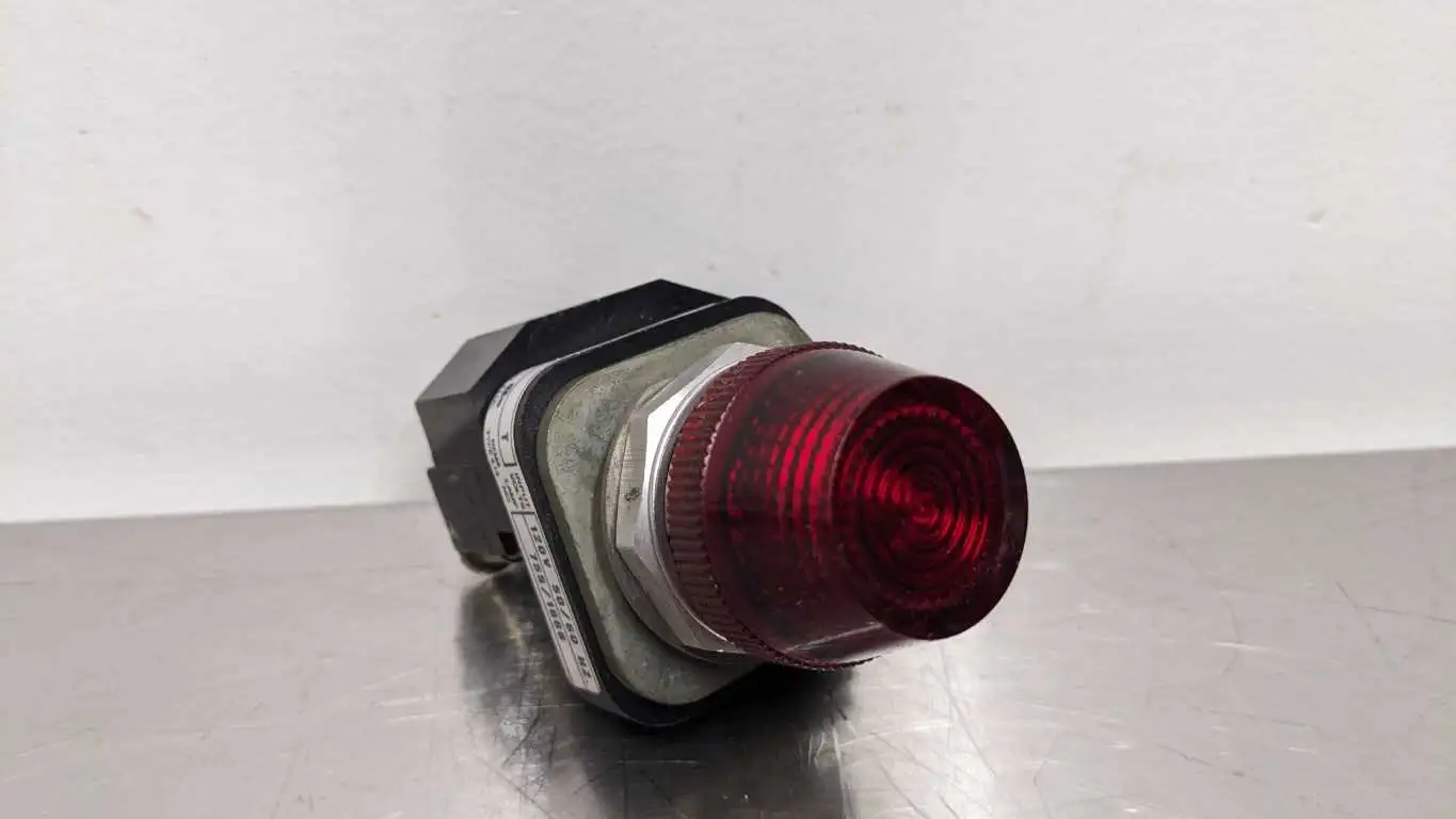Allen-Bradley 800T-P16 Pilot Light Ser T Red - Image 2
