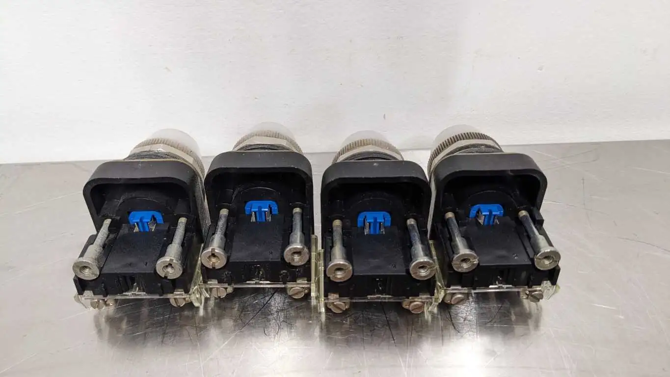 4 Pack Allen-Bradley 800T-Q10 Pilot Light Ser T White - Image 7
