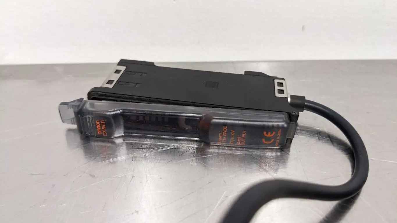 Omron E3X-NA11V Fiber Optic Amplifier New - Image 3