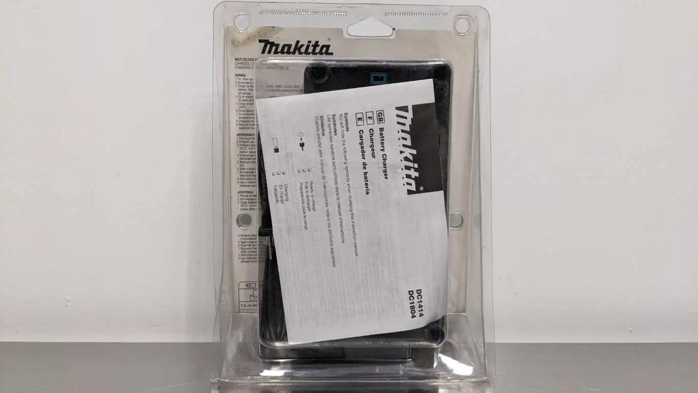 Makita DC1804 T Multi-Voltage Charger 7.2V 9.6V 12V 14.4V and 18V Ni-MH & Ni-Cd - Image 5