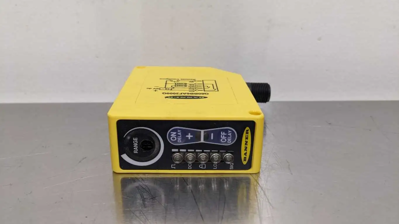 Banner Q60BB6AF2000Q Photoelectric Sensor 200-2000mm 63001 Adjustable Field - Image 2