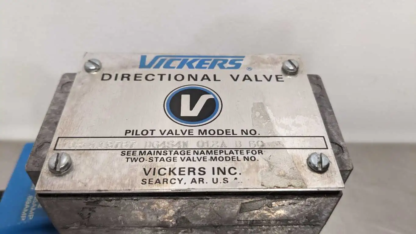 Vickers DG4S4W 012A B 60 Directional Control Valve Solenoid PN 868982 02-119767 - Image 10