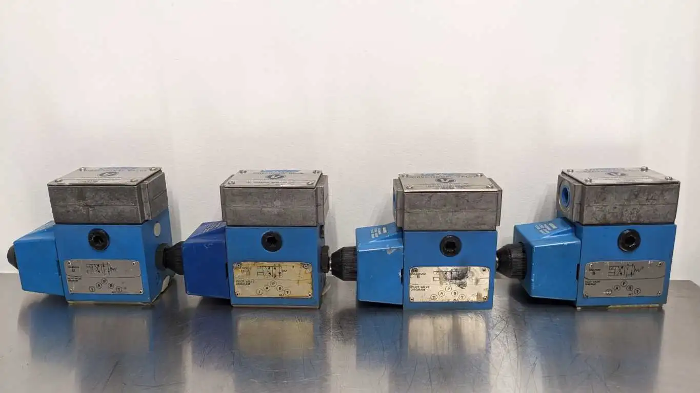 Vickers DG4S4W 012A B 60 Directional Control Valve Solenoid PN 868982 02-119767 - Image 11