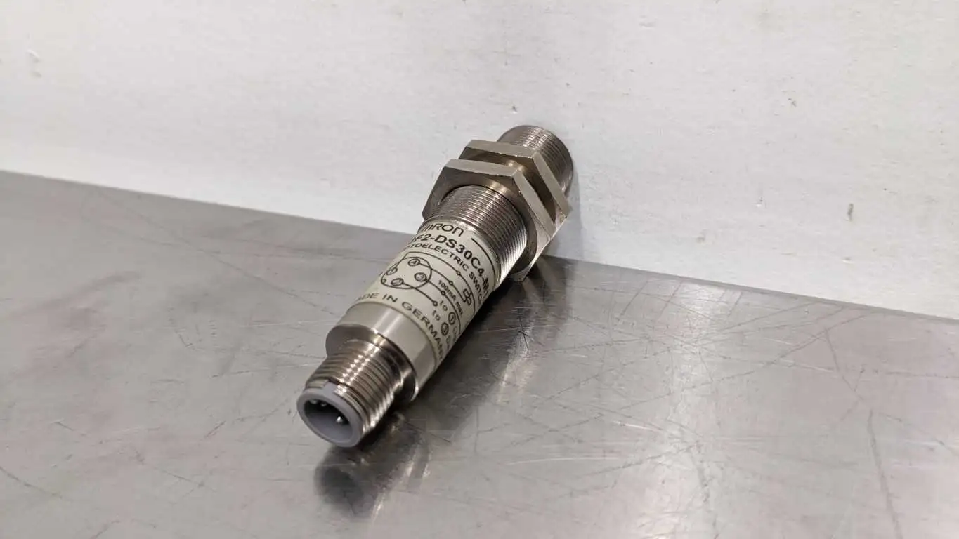 Omron E3F2-DS30C4-M1-M Photoelectric Switch 300mm 10-30VDC - Image 6