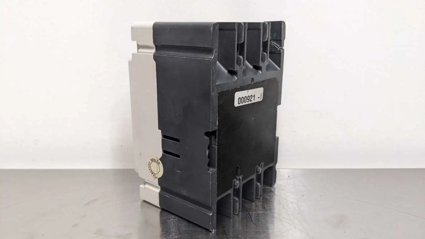 Cutler-Hammer EHD3060 Circuit Breaker EHD 14k 3 Pole 480VAC 250VDC - Image 7